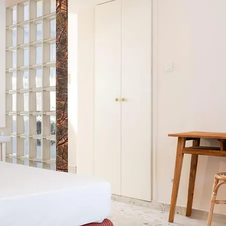 The Koukaki Studio Apartment